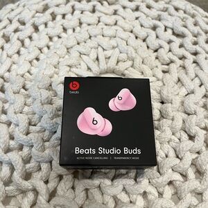 Beats by Dre Pink Studio Buds